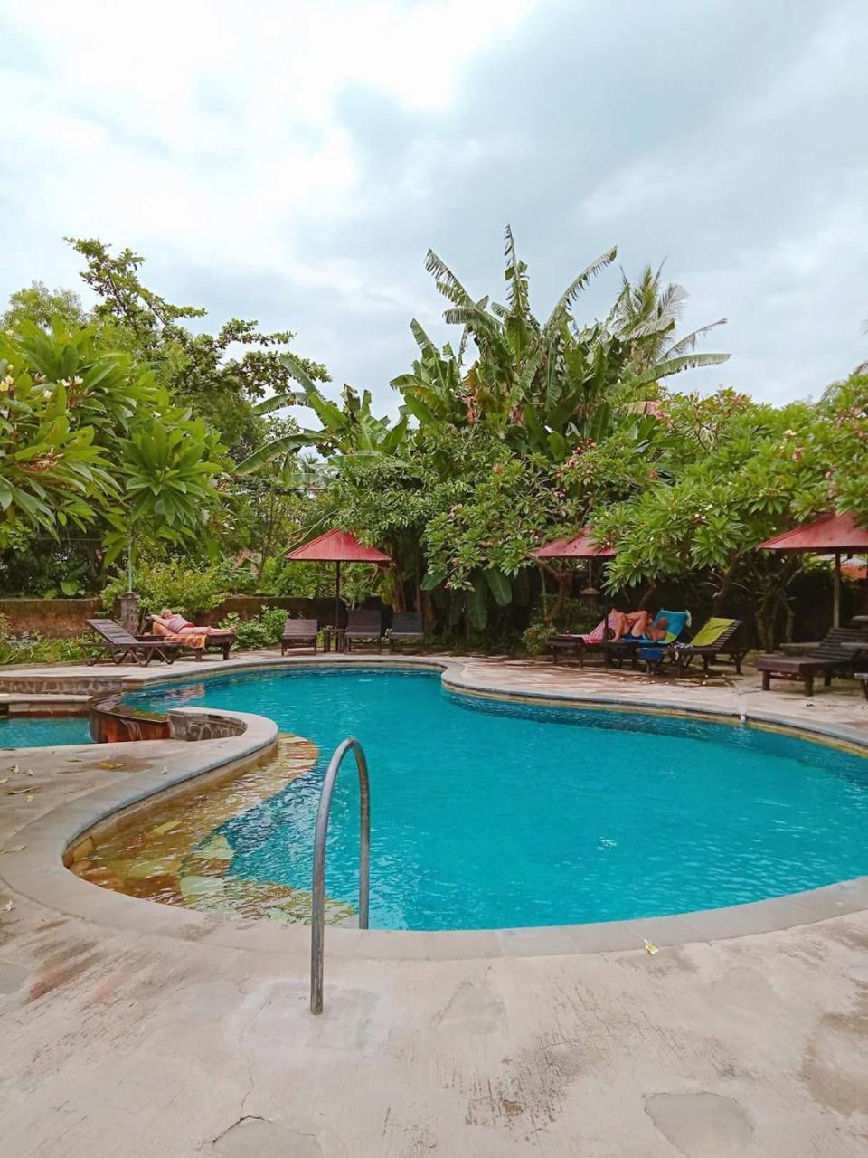 Rini Hotel Lovina  Luaran gambar