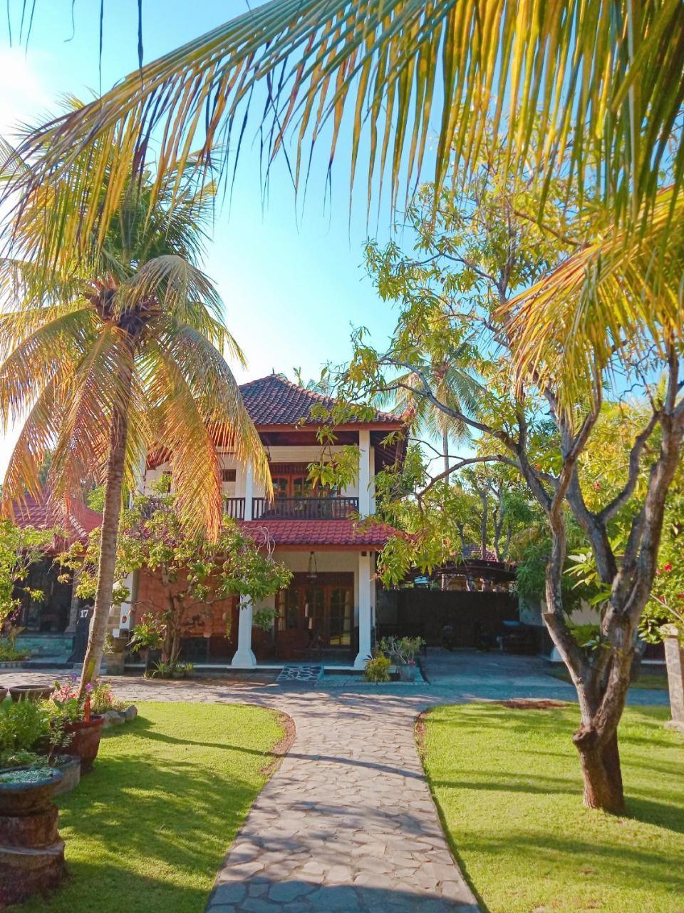 Rini Hotel Lovina  Luaran gambar