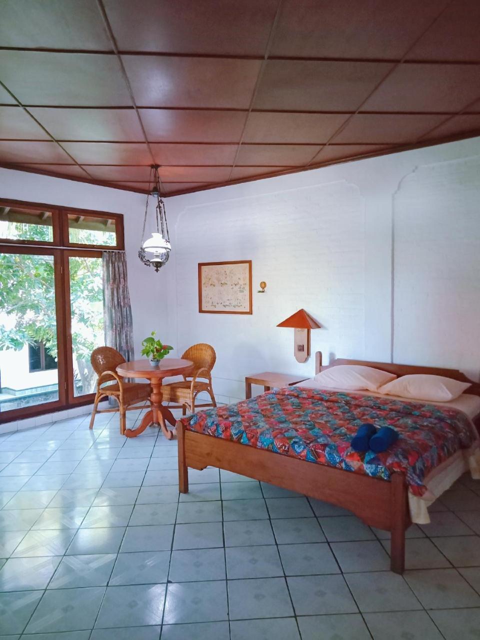 Rini Hotel Lovina  Luaran gambar