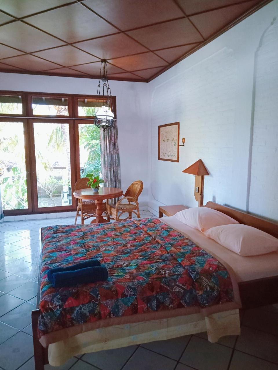 Rini Hotel Lovina  Luaran gambar
