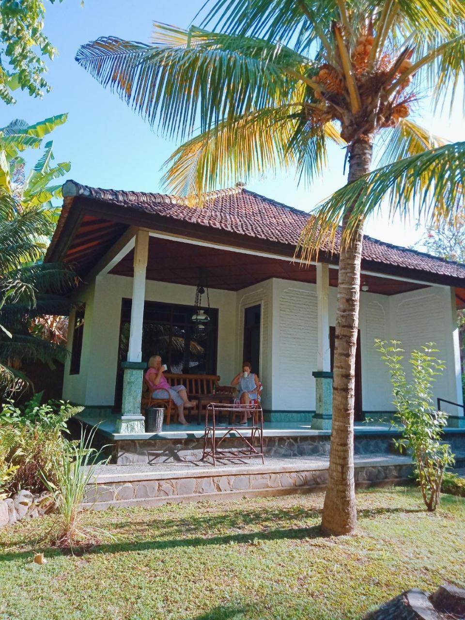 Rini Hotel Lovina  Luaran gambar