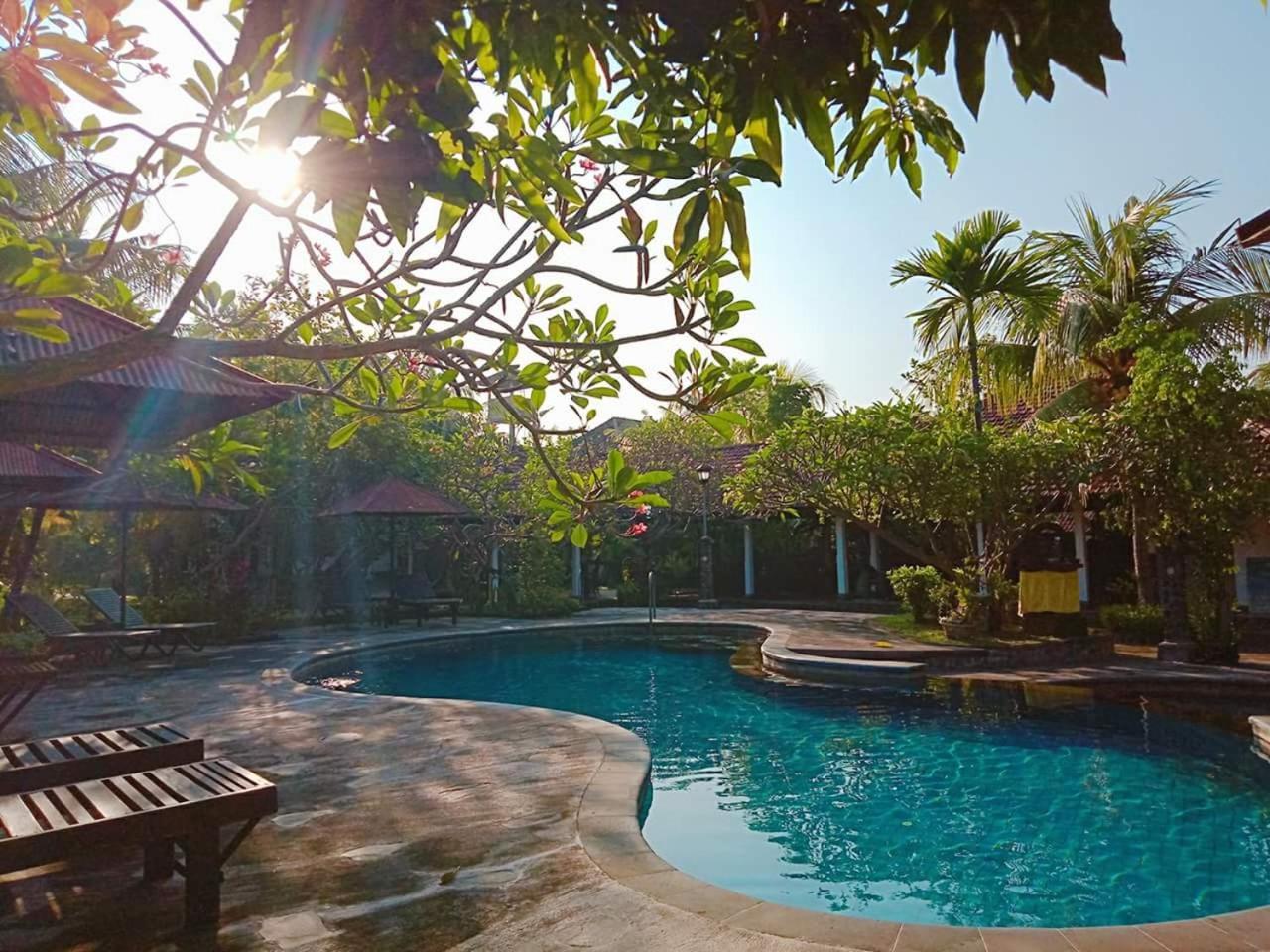 Rini Hotel Lovina  Luaran gambar
