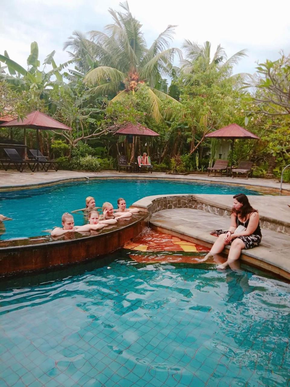 Rini Hotel Lovina  Luaran gambar