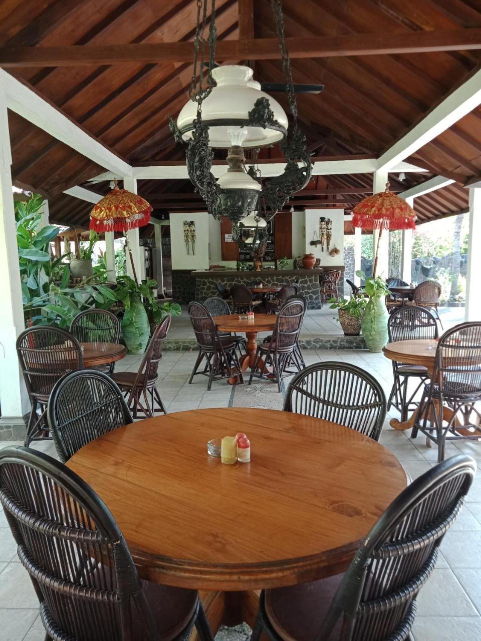 Rini Hotel Lovina  Luaran gambar